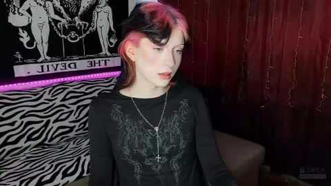 Snapshot of vailyreb chatting on 02/21/25, 11:22 Marin online show from 02/21/25, 11:22