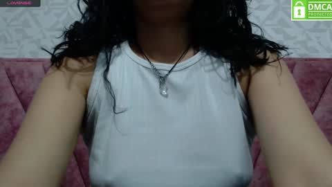 Snapshot of vainilla_cam chatting on 01/19/25, 01:32 Vainilla online show from 01/19/25, 01:32