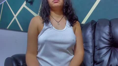 Snapshot of vainilla_cam chatting on 02/23/25, 07:44 Vainilla online show from 02/23/25, 07:44
