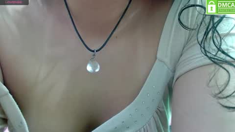 Snapshot of vainilla_cam chatting on 03/01/25, 02:37 Vainilla online show from 03/01/25, 02:37