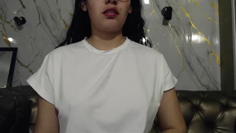 Snapshot of vainilla_cam chatting on 09/21/25, 01:51 Vainilla online show from 09/21/25, 01:51