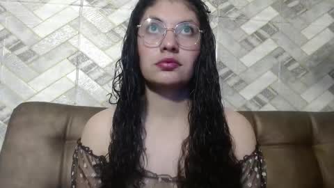 Snapshot of vainilla_cam chatting on 11/25/25, 01:16 Vainilla online show from 11/25/25, 01:16