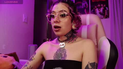 Vainilla Independent model online show from 01/24/25, 01:03