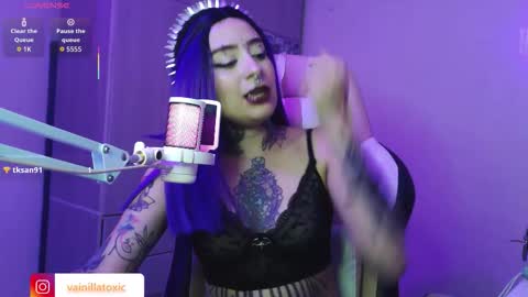 Vainilla Independent model online show from 12/05/25, 02:20