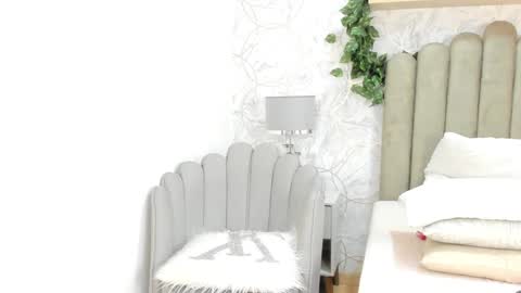Vaiolet  online show from 01/29/25, 11:04