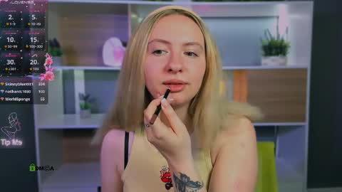 vaiolet_lovely online show from 04/27/26, 11:25