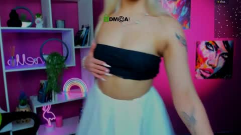 vaiolet_lovely online show from 05/05/26, 03:25