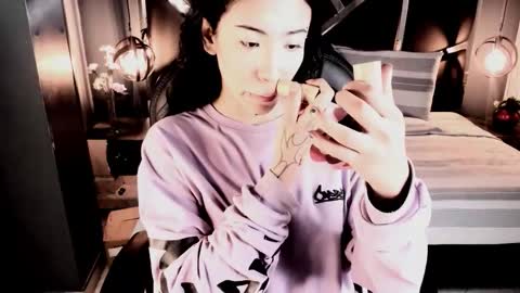 Vaioleth online show from 12/20/25, 07:43