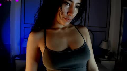 Vaioleth online show from 05/25/26, 12:33