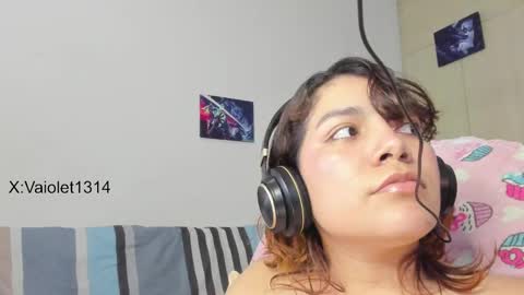 Vaiolet1314 online show from 02/09/25, 12:41