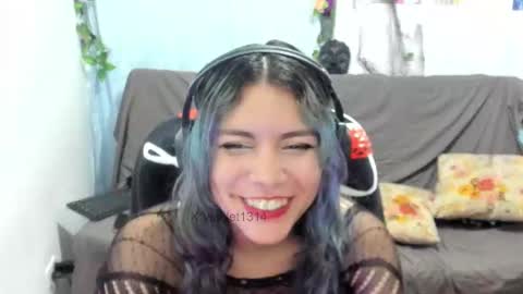 Vaiolet1314 online show from 03/06/26, 02:19