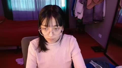 Snapshot of val_azuna chatting on 11/24/25, 12:49 valentina online show from 11/24/25, 12:49