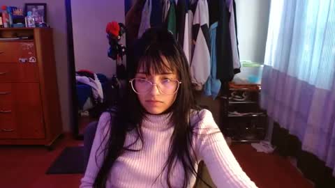 Snapshot of val_azuna chatting on 11/28/25, 01:14 valentina online show from 11/28/25, 01:14