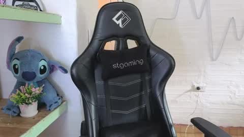 Snapshot of val_mendoza chatting on 02/27/26, 07:58 Val online show from 02/27/26, 07:58