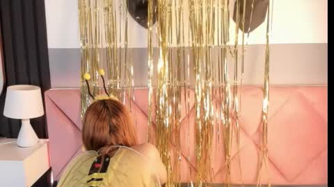 Snapshot of val_oconner chatting on 10/04/25, 03:59 val_oconner online show from 10/04/25, 03:59