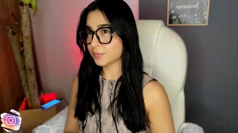 Snapshot of val_varago chatting on 12/21/25, 03:02 val_varago online show from 12/21/25, 03:02