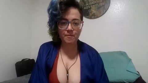 Snapshot of valarieak chatting on 10/26/25, 07:25 valarieak online show from 10/26/25, 07:25