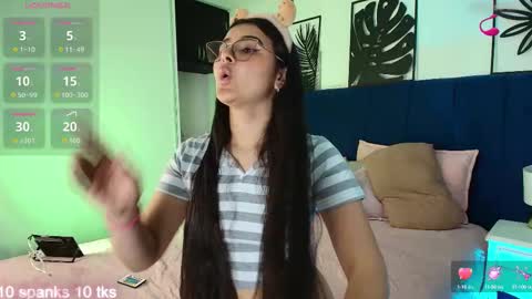 Tifanny  online show from 09/18/25, 07:38