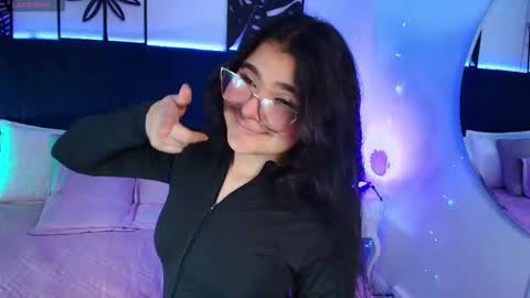 Tifanny  online show from 11/10/25, 08:19