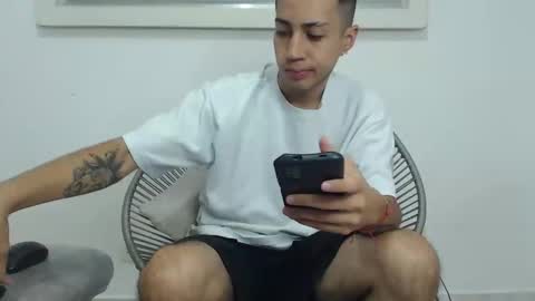 Snapshot of valen_and_paul_ chatting on 01/14/26, 09:20 valen paul online show from 01/14/26, 09:20