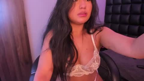 Snapshot of valen_lopeez chatting on 07/23/26, 06:22 valen lopeez online show from 07/23/26, 06:22