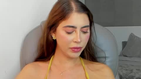 Snapshot of valenjonex chatting on 01/14/25, 11:27 Angela online show from 01/14/25, 11:27