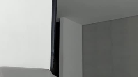 Snapshot of valenjonex chatting on 01/20/25, 11:10 Angela online show from 01/20/25, 11:10