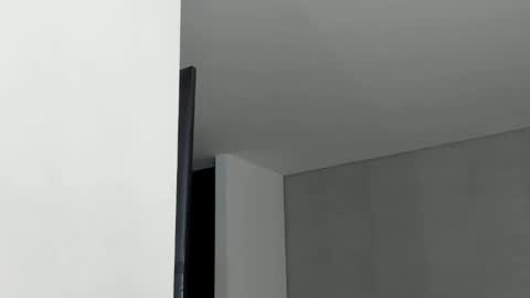 Snapshot of valenjonex chatting on 01/25/25, 10:50 Angela online show from 01/25/25, 10:50