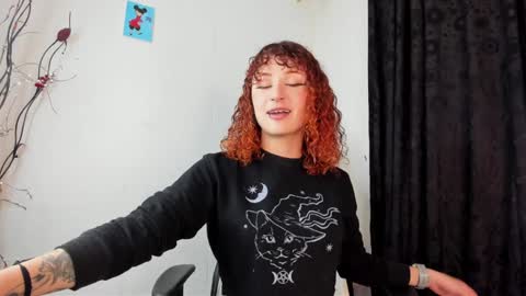 Snapshot of valent_27 chatting on 12/19/24, 08:13 Valentina online show from 12/19/24, 08:13