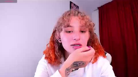 Snapshot of valent_27 chatting on 09/10/25, 04:56 Valentina online show from 09/10/25, 04:56