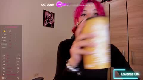 Snapshot of valent_27 chatting on 10/10/25, 06:12 Valentina online show from 10/10/25, 06:12