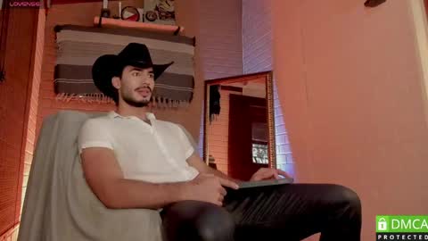 valentin_hoffman online show from 04/07/26, 12:27