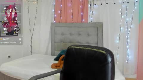 Snapshot of valentina_0_ chatting on 01/05/25, 06:24 Valentina online show from 01/05/25, 06:24