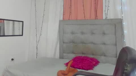 Snapshot of valentina_0_ chatting on 01/14/25, 06:13 Valentina online show from 01/14/25, 06:13