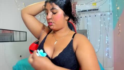 Snapshot of valentina_0_ chatting on 02/15/25, 04:14 Valentina online show from 02/15/25, 04:14