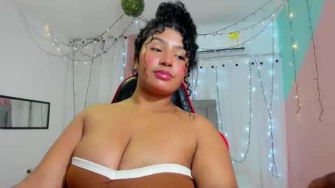 Snapshot of valentina_0_ chatting on 02/28/25, 09:36 Valentina online show from 02/28/25, 09:36