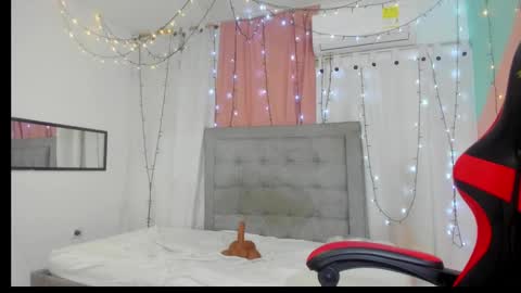 Snapshot of valentina_0_ chatting on 03/10/25, 09:32 Valentina online show from 03/10/25, 09:32