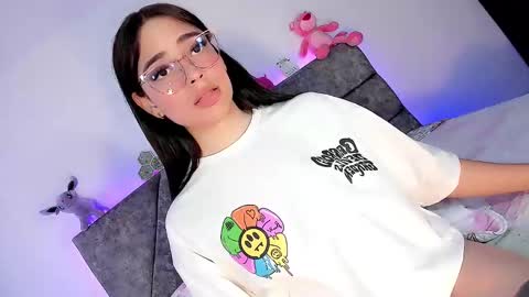 Snapshot of valentina_alba chatting on 12/05/24, 09:17 Valentina online show from 12/05/24, 09:17