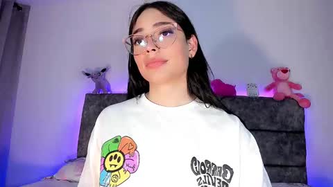 Snapshot of valentina_alba chatting on 12/06/24, 12:23 Valentina online show from 12/06/24, 12:23