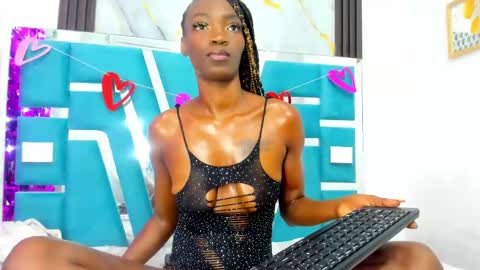 Snapshot of valentina_eboni chatting on 02/14/25, 02:07 Sharon online show from 02/14/25, 02:07