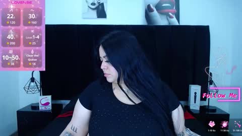 Snapshot of valentina_fox01_ chatting on 02/22/26, 03:29 Valentina online show from 02/22/26, 03:29