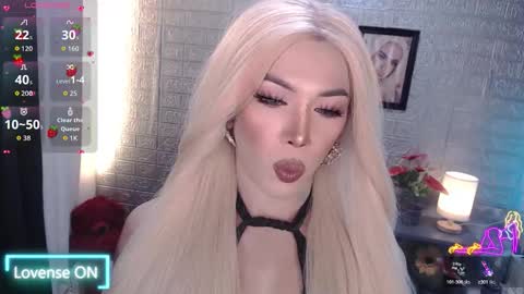 Amanda online show from 11/19/25, 01:11