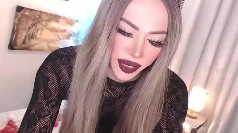 Amanda online show from 12/15/25, 08:13