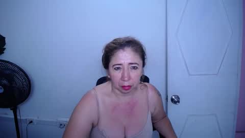 Snapshot of valentina_mature chatting on 09/26/25, 10:41 Valentina online show from 09/26/25, 10:41