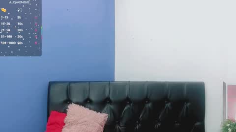 valentina_princess_ online show from 09/19/25, 05:42