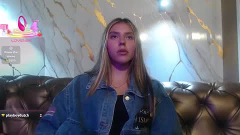 Snapshot of valentina_red18 chatting on 09/09/25, 03:22 Valentina online show from 09/09/25, 03:22