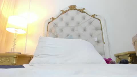 Snapshot of valentina_ross_ chatting on 01/14/25, 04:08 Valentina online show from 01/14/25, 04:08