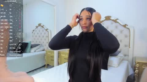 Snapshot of valentina_ross_ chatting on 02/04/25, 12:11 Valentina online show from 02/04/25, 12:11
