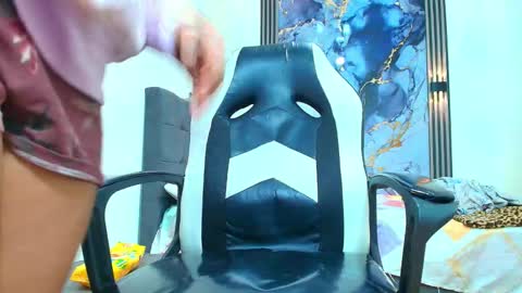 Snapshot of valentina_y_sneiderr chatting on 02/09/26, 06:56 valentina_y_sneiderr online show from 02/09/26, 06:56