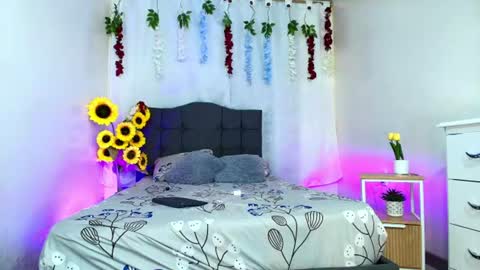 valentina_y_sneiderr online show from 07/18/26, 03:33